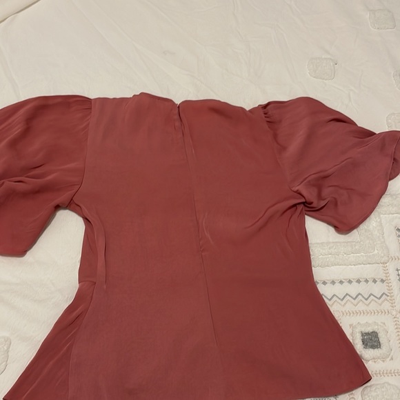Forever New top - US size 4 - Satin look - Picture 3 of 3